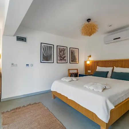 Hotel Massi Near The Sea